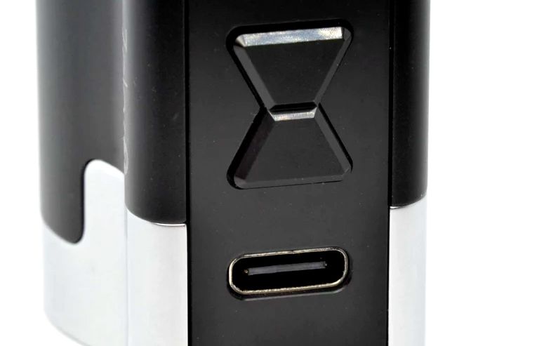 Visuel du port USB-C du Mod Zelos 3 de chez Aspire