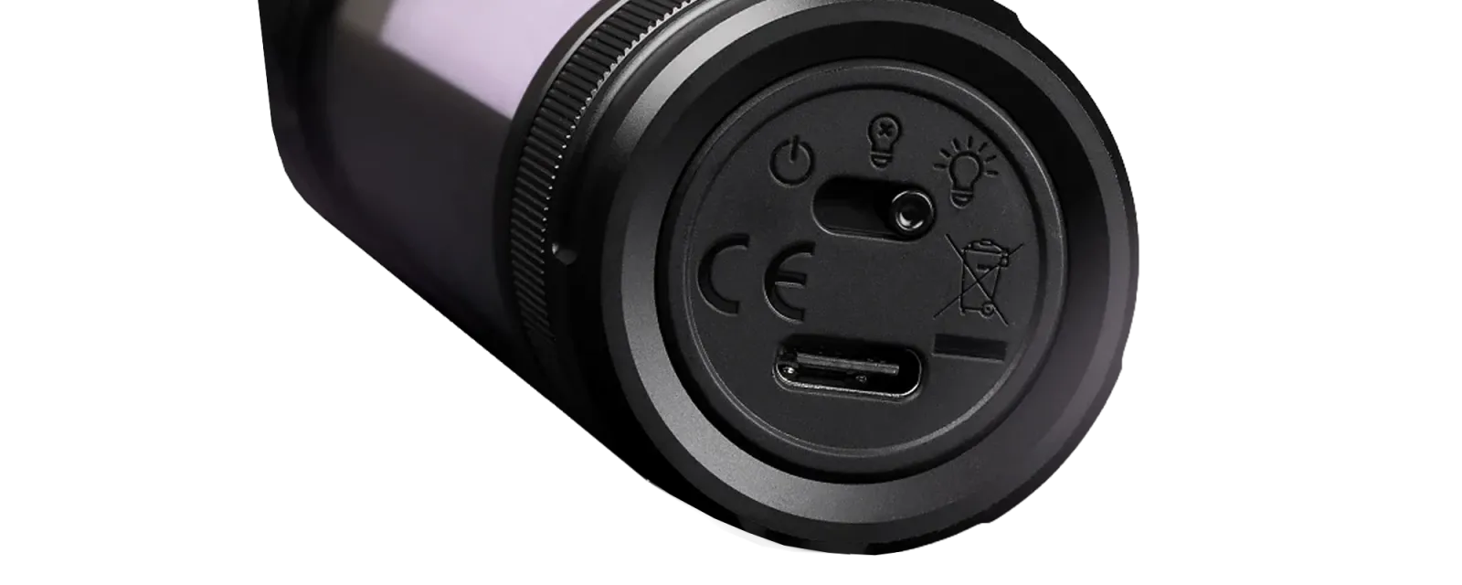 Bouton et port usb-c sous la batterie du Magnum Nano Aspire