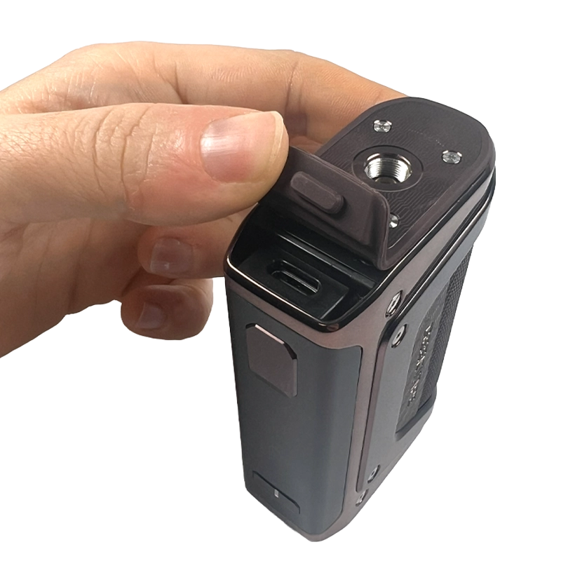 Port Usb-c de la box Aegis Legend 5 Geekvape