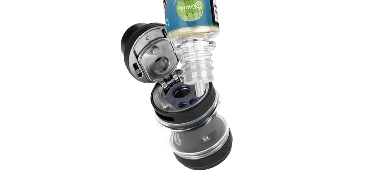 Remplissage en e-liquide du Z Fli Tank 2 de Geekvape