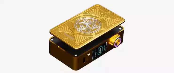 Image montrant la connexion magnétique des façades de la box Centaurus M200 de chez Lost Vape